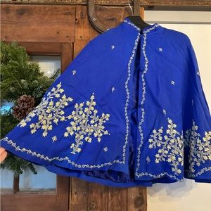 Stunning vintage 1940s soft wool cape